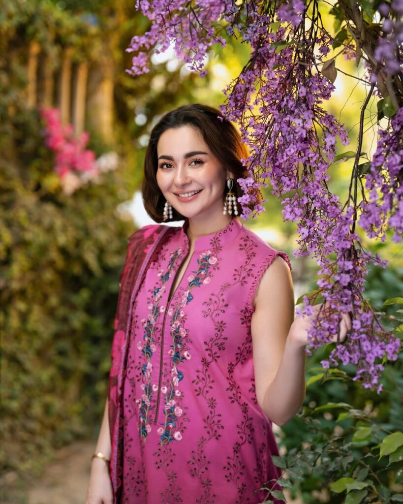 Hania Amir