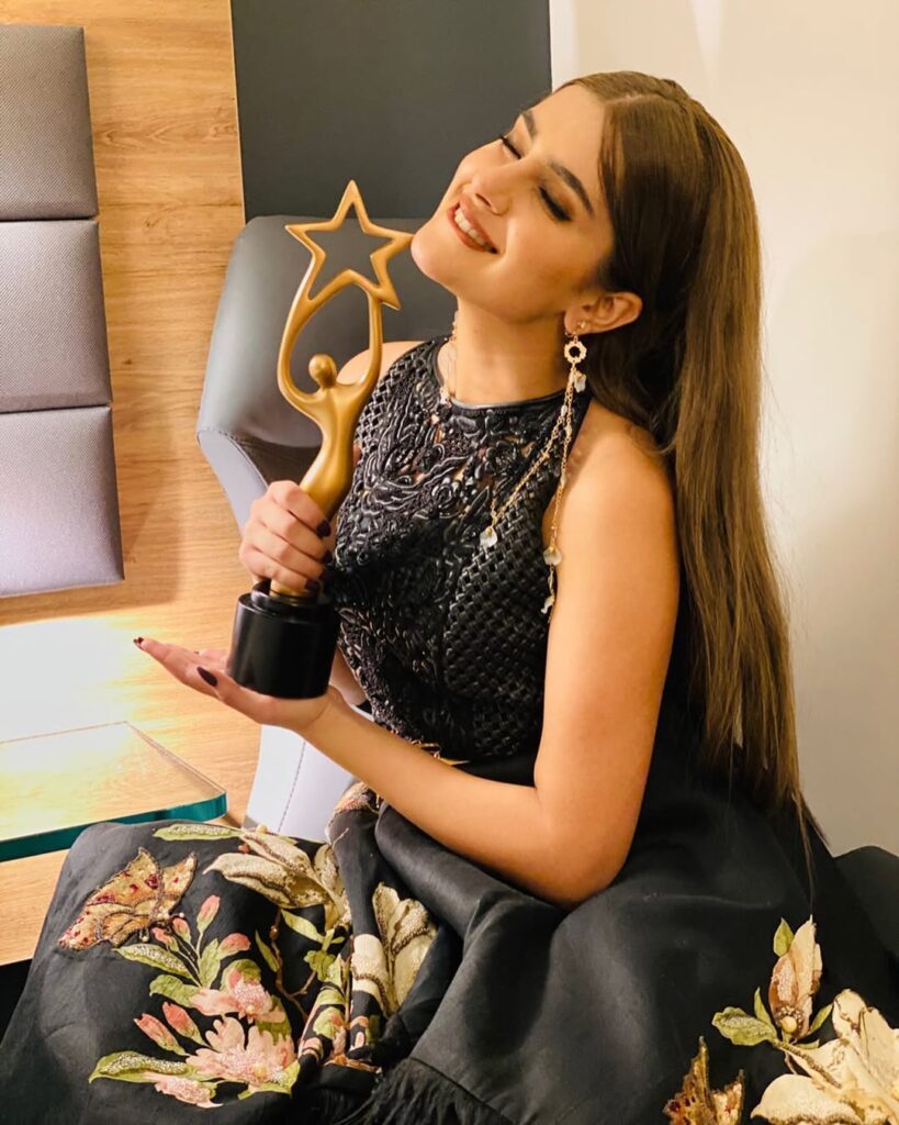 Kubra Khan