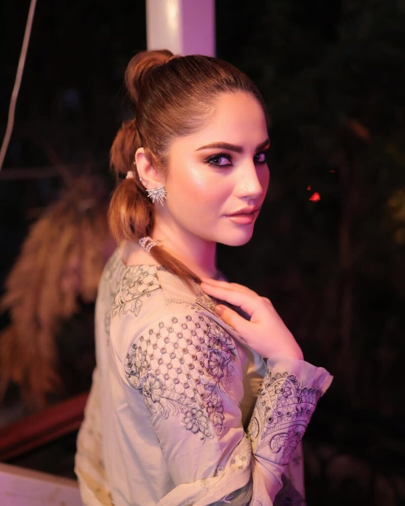Neelam Muneer